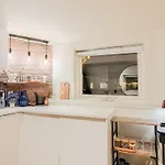 Cozy Apartment *